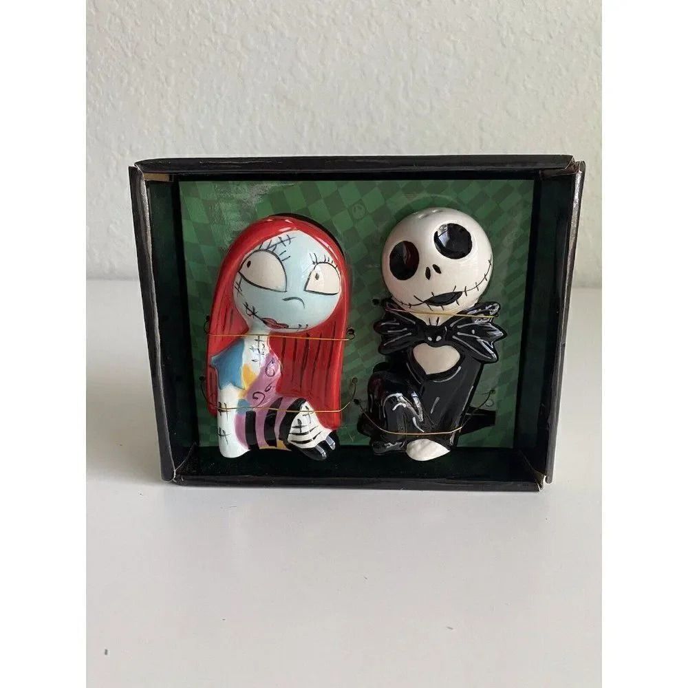 Disney The Nightmare Before Christmas Salt & Pepper Shakers Jack Sally NEW
